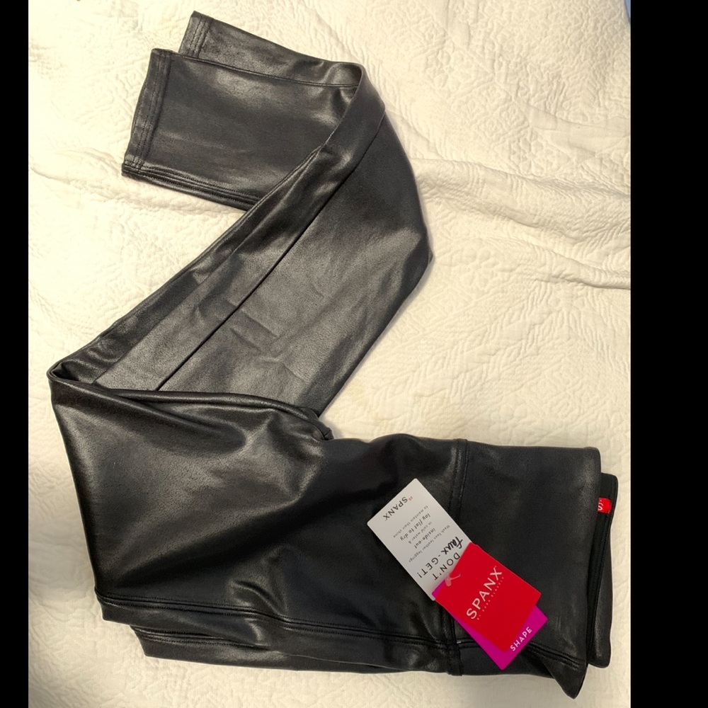Spanks faux leather leggings